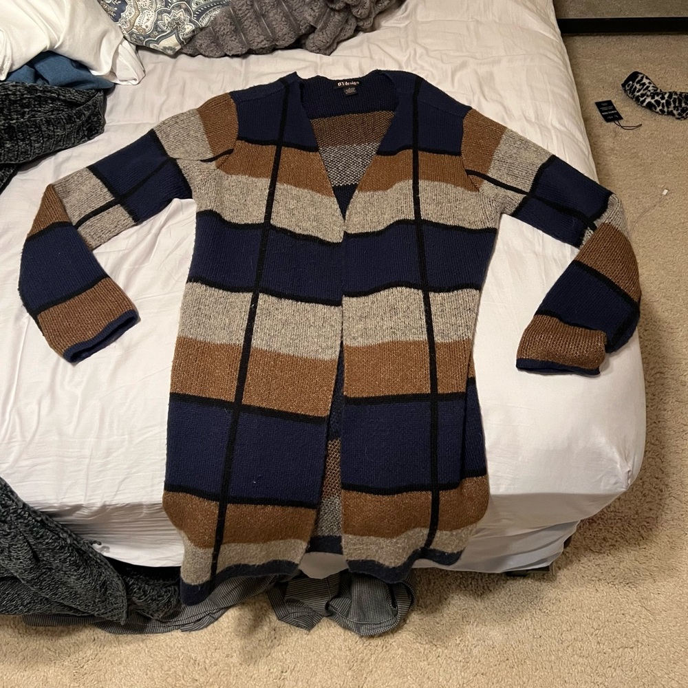 Women’s Blue and Brown Plaid Sweater